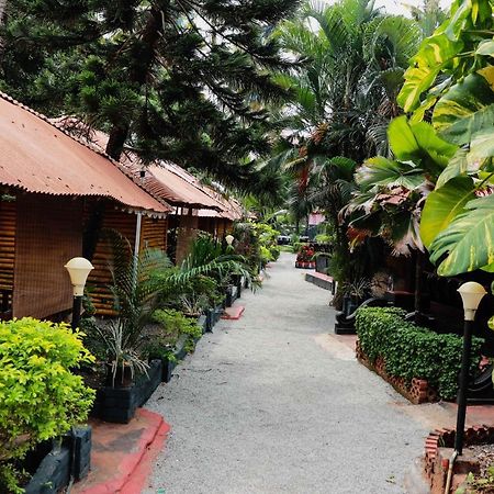 Hotel Kerala Bamboo House Varkala Exterior foto