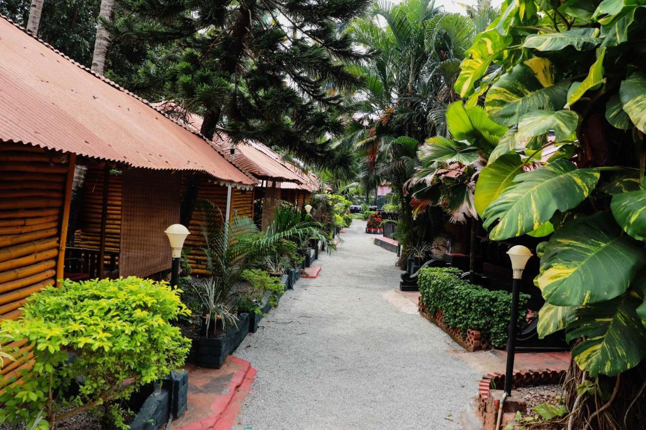 Hotel Kerala Bamboo House Varkala Exterior foto